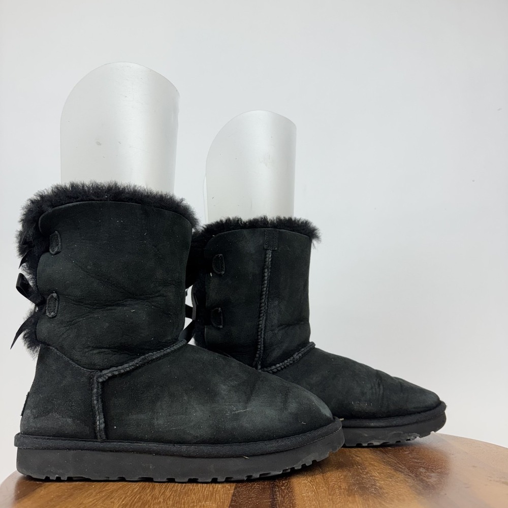 Womens Ugg Mini Bailey Bow II Black Sheepskin Lined Suede Boots Size‎ 8 M GUC
